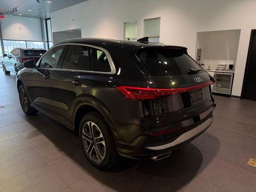 2025 Audi Q5 2.0T Premium