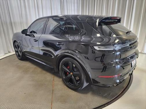 2025 Porsche Cayenne GTS