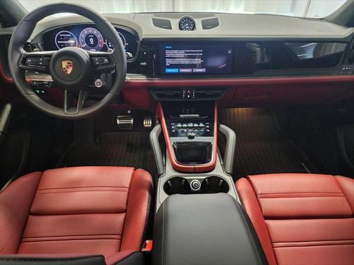2025 Porsche Cayenne GTS