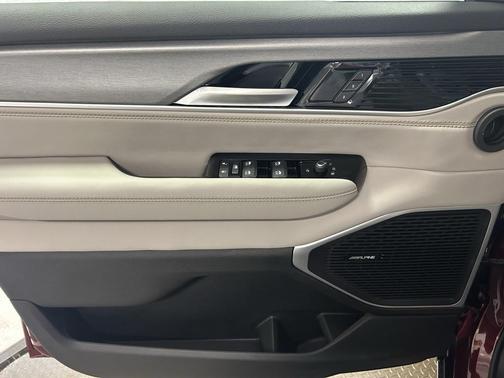 2025 Jeep Wagoneer L Series III