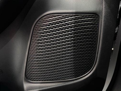 Bright White 2027 Chrysler Pacifica L
