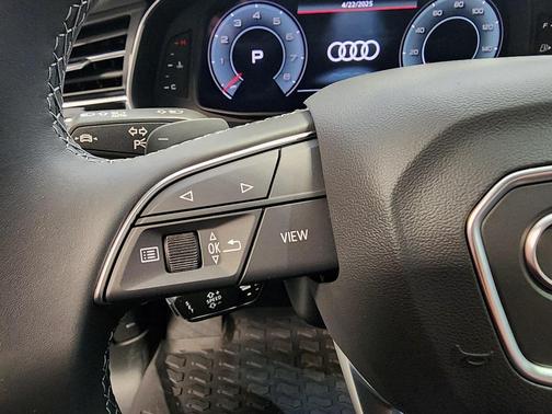 2025 Audi Q8 55 Premium Plus