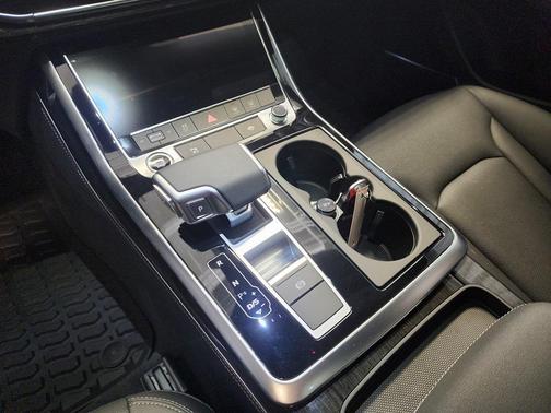 2025 Audi Q8 55 Premium Plus