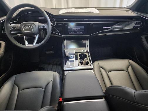 2025 Audi Q8 55 Premium Plus