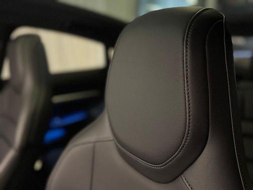 2025 Porsche Taycan 4