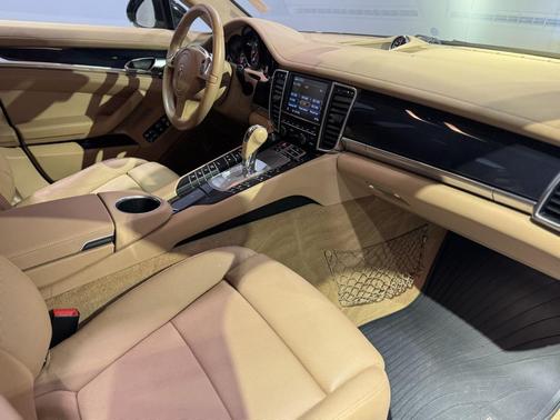 2011 Porsche Panamera 4S