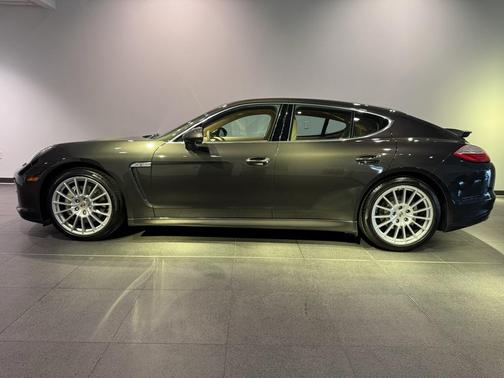 2011 Porsche Panamera 4S