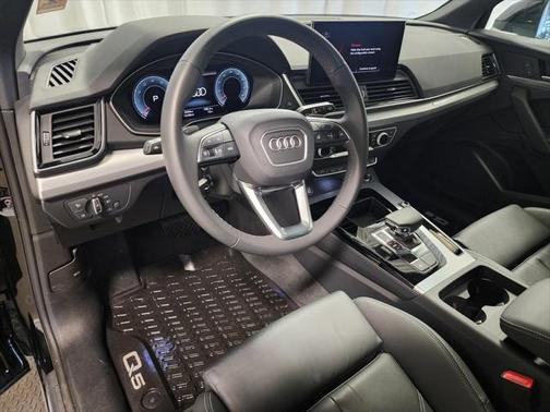 2025 Audi Q5 45 S line Premium