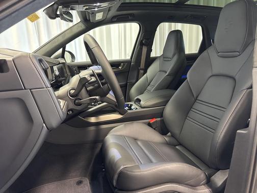 2025 Porsche Cayenne Cayenne Turbo E-Hybrid