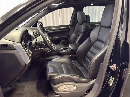 2014 Porsche Cayenne Turbo S