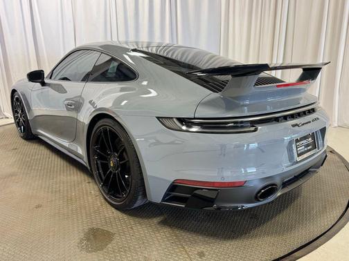 2024 Porsche 911 Carrera GTS