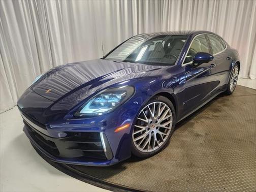 2024 Porsche Panamera 4