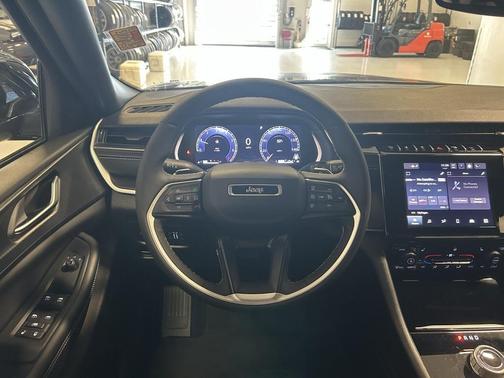 2024 Jeep Grand Cherokee L Altitude