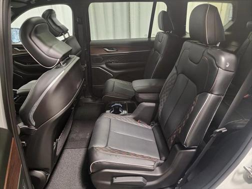 2025 Jeep Grand Cherokee L Summit