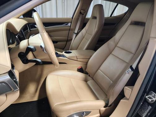 2011 Porsche Panamera 4