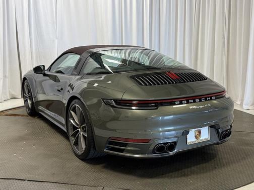 2022 Porsche 911 Targa 4S