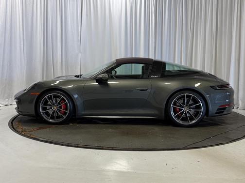 2022 Porsche 911 Targa 4S