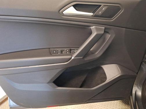 2020 Volkswagen Tiguan 2.0T SE R-Line Black