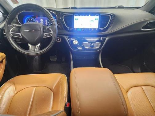 2022 Chrysler Pacifica L