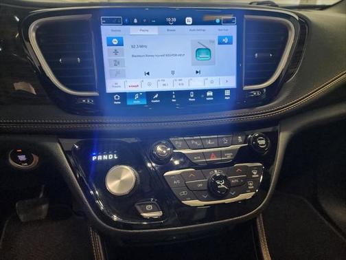 2022 Chrysler Pacifica L