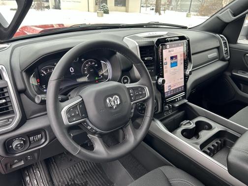 2025 RAM 1500 Big Horn/Lone Star