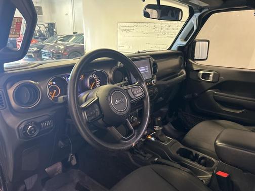 2021 Jeep Gladiator Sport