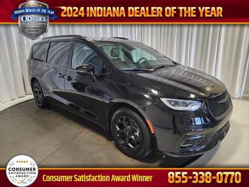 2024 Chrysler Pacifica Hybrid Premium S Appearance Pkg