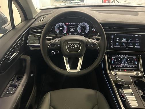 2026 Audi Q7 55 Premium Plus
