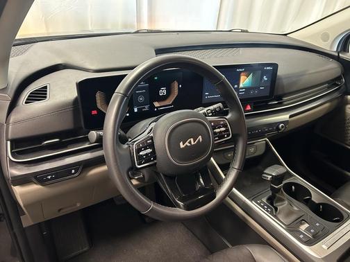 2025 Kia Carnival LXS