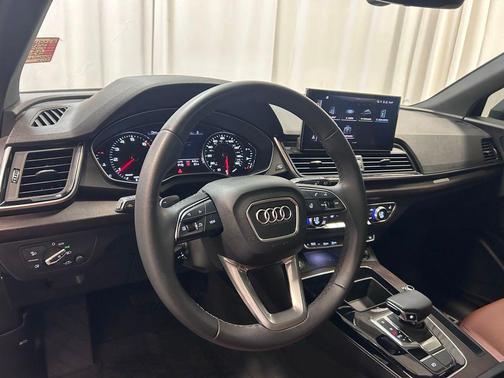 Daytona Gray Pearl 2023 Audi Q5 45 S line Premium