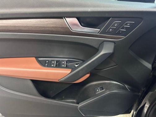Daytona Gray Pearl 2023 Audi Q5 45 S line Premium