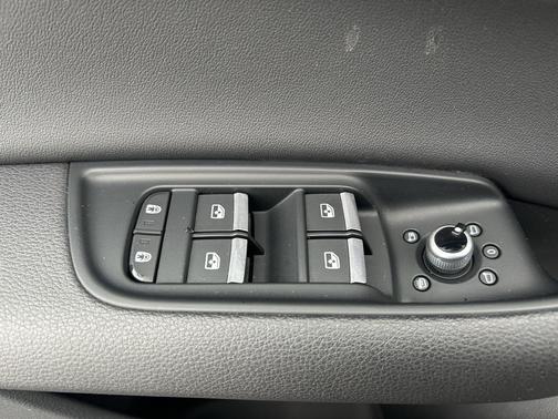 2022 Audi Q7 55 Premium Plus