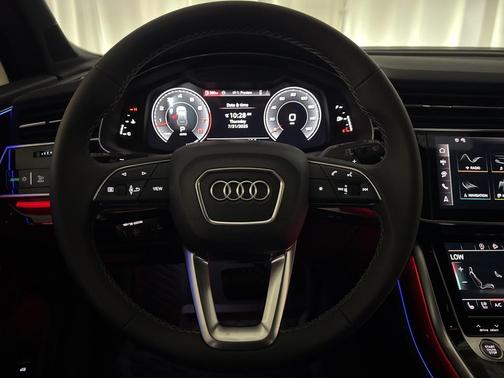 2025 Audi Q7 55 Premium Plus