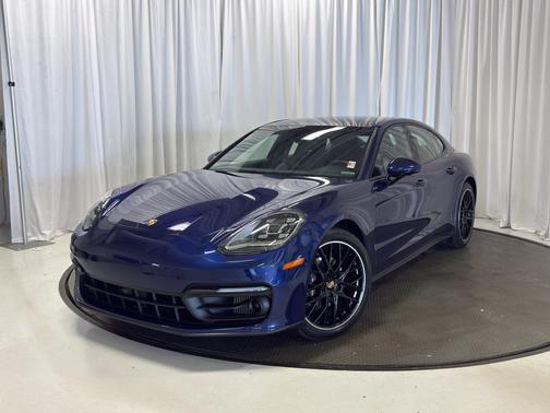2023 Porsche Panamera 4
