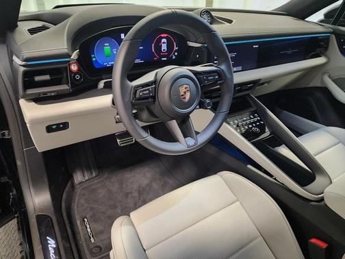 2025 Porsche Macan 4S