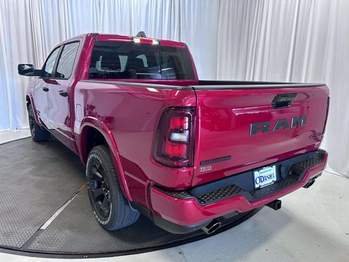 Molten Red Pearlcoat 2026 RAM 1500 Big Horn/Lone Star