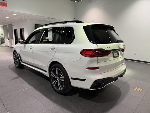 2020 BMW X7 M50i