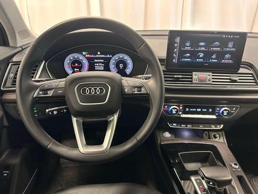 Daytona Gray Pearl 2023 Audi Q5 45 S line Premium