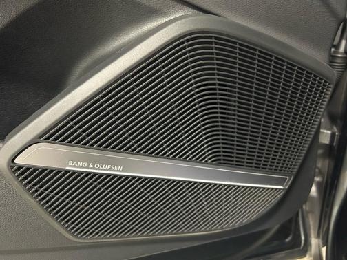 2022 Audi Q5 45 S line Premium