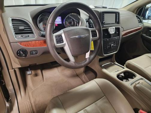 2015 Chrysler Town & Country Touring-L