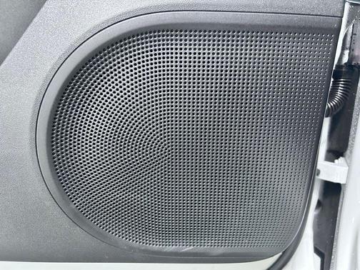 Glacier White Metallic 2026 Audi Q3 S line