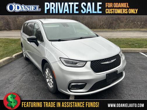 2024 Chrysler Pacifica Touring L