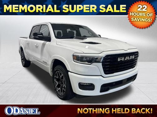 Bright White Clearcoat 2025 RAM 1500 Laramie