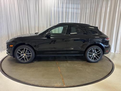 2025 Porsche Macan 