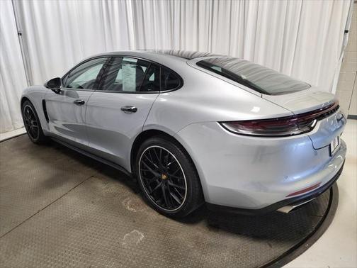 2021 Porsche Panamera 4