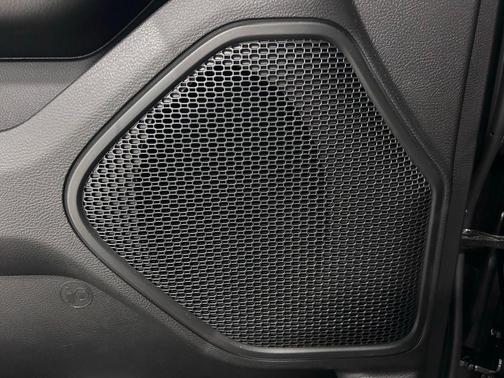 Diamond Black Crystal Pearlcoat 2026 RAM 1500 Big Horn/Lone Star
