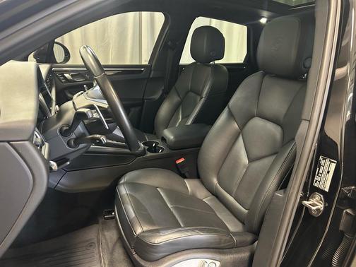 2023 Porsche Macan .