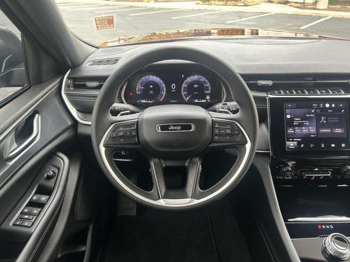 2024 Jeep Grand Cherokee Laredo