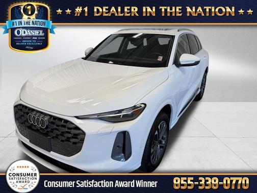 White 2025 Audi Q5 2.0T Premium