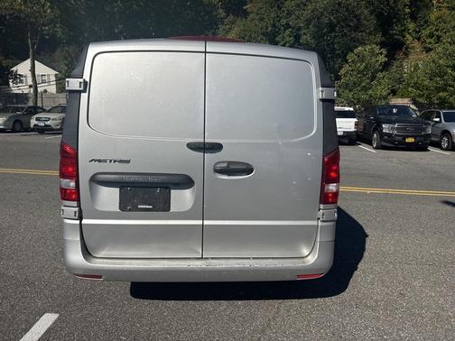 2021 Mercedes-Benz Metris Base